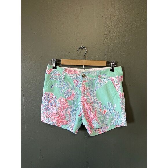 Lilly Pulitzer Women's Blue Floral Pattern The Callahan Shorts Size 2 - Picture 1 of 4